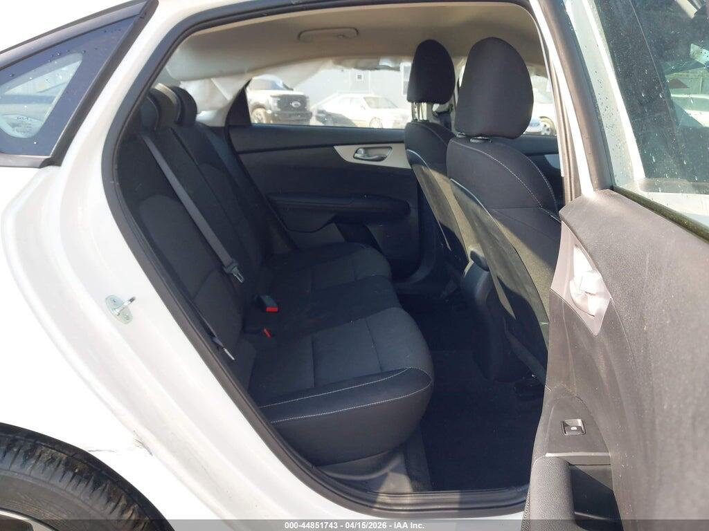 3KPF24AD3RE841229 2024 KIA FORTE photo no. 8