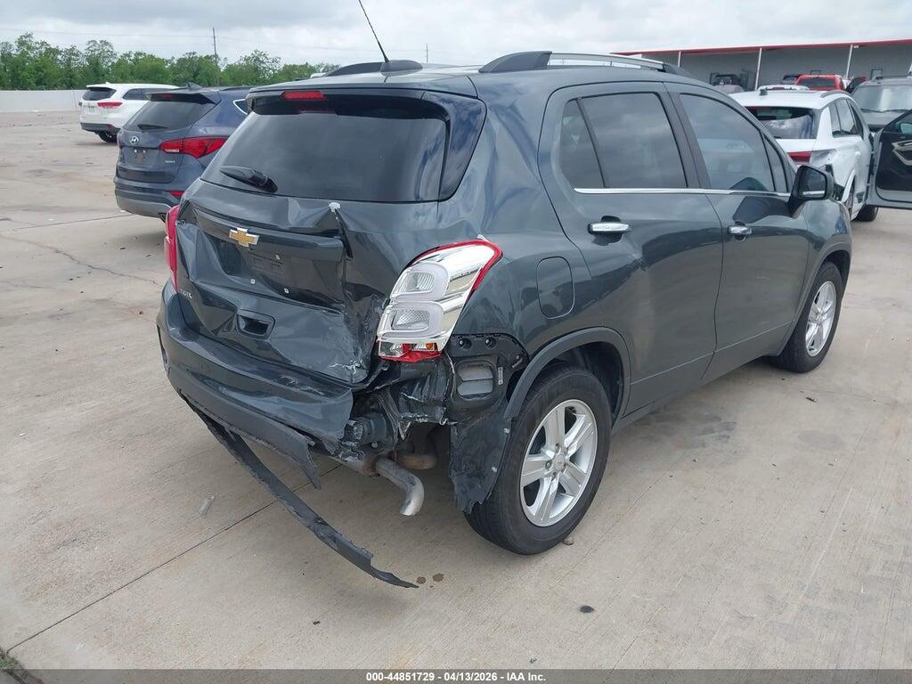 KL7CJLSB3JB723029 2018 CHEVROLET TRAX photo no. 4