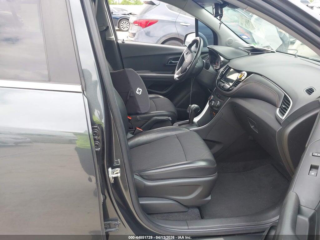 KL7CJLSB3JB723029 2018 CHEVROLET TRAX photo no. 5