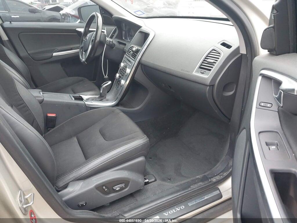 YV440MDJ5H2101219 2017 VOLVO XC60 photo no. 5