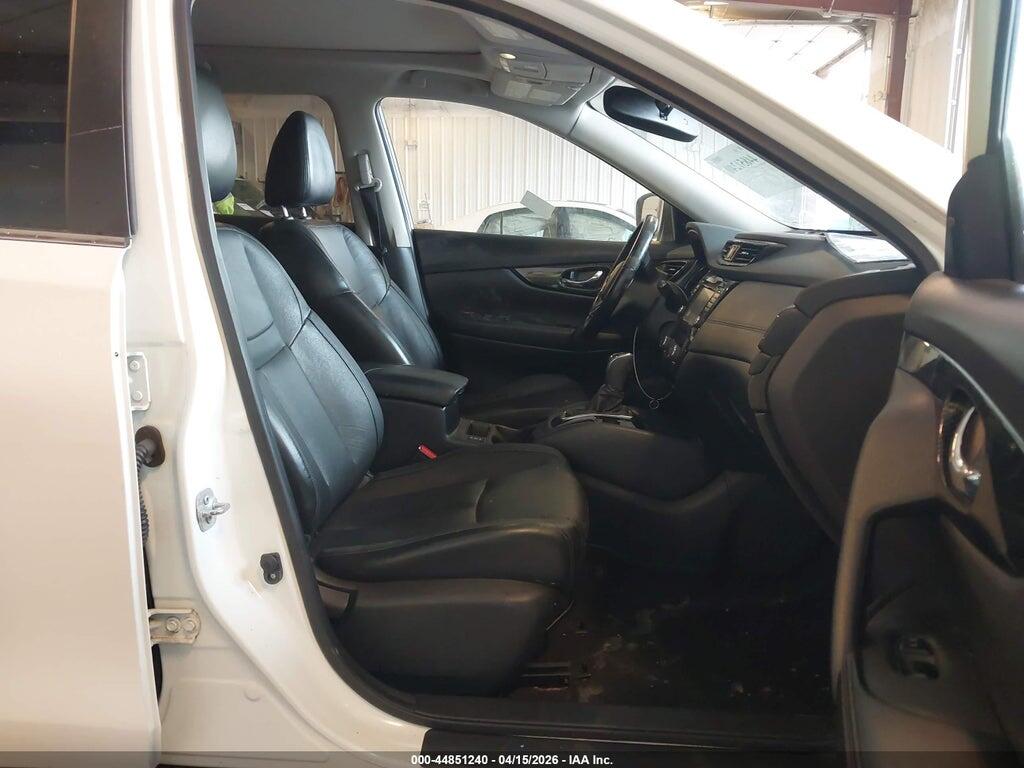 JN8AT2MV4HW024201 2017 NISSAN ROGUE photo no. 5
