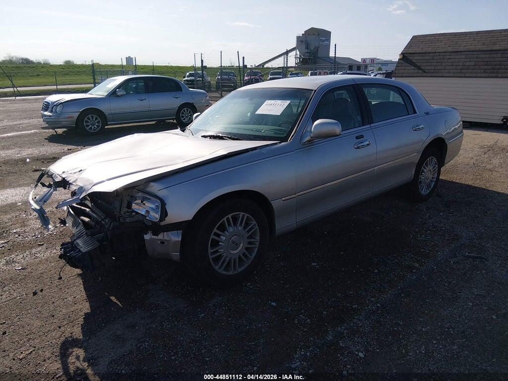 2LNHM82V69X633661 2009 LINCOLN TOWN CAR photo no. 2