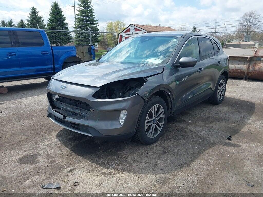 1FMCU9H68NUA34259 2022 FORD ESCAPE photo no. 2