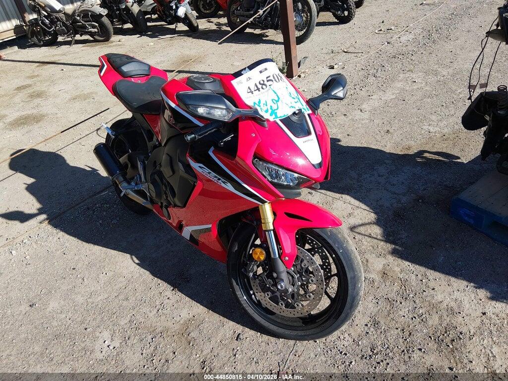 JH2SC7712JK100556 2018 HONDA CBR1000 photo no. 1