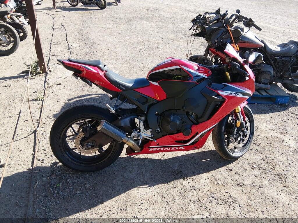 JH2SC7712JK100556 2018 HONDA CBR1000 photo no. 12