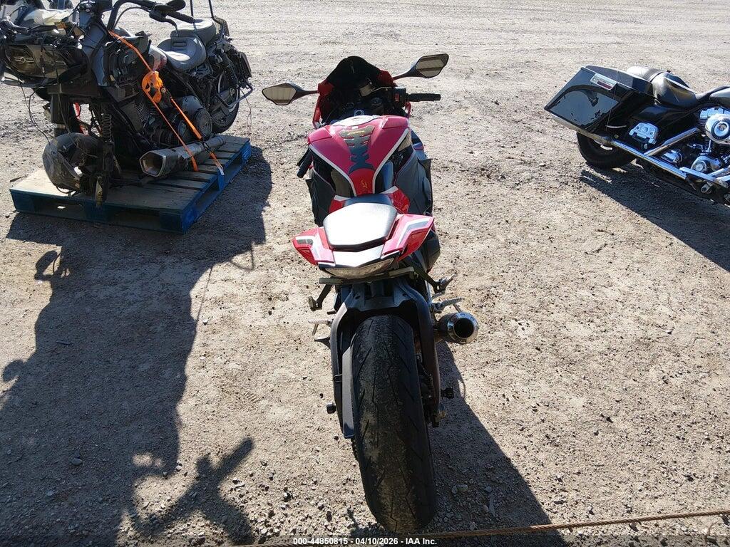 JH2SC7712JK100556 2018 HONDA CBR1000 photo no. 6