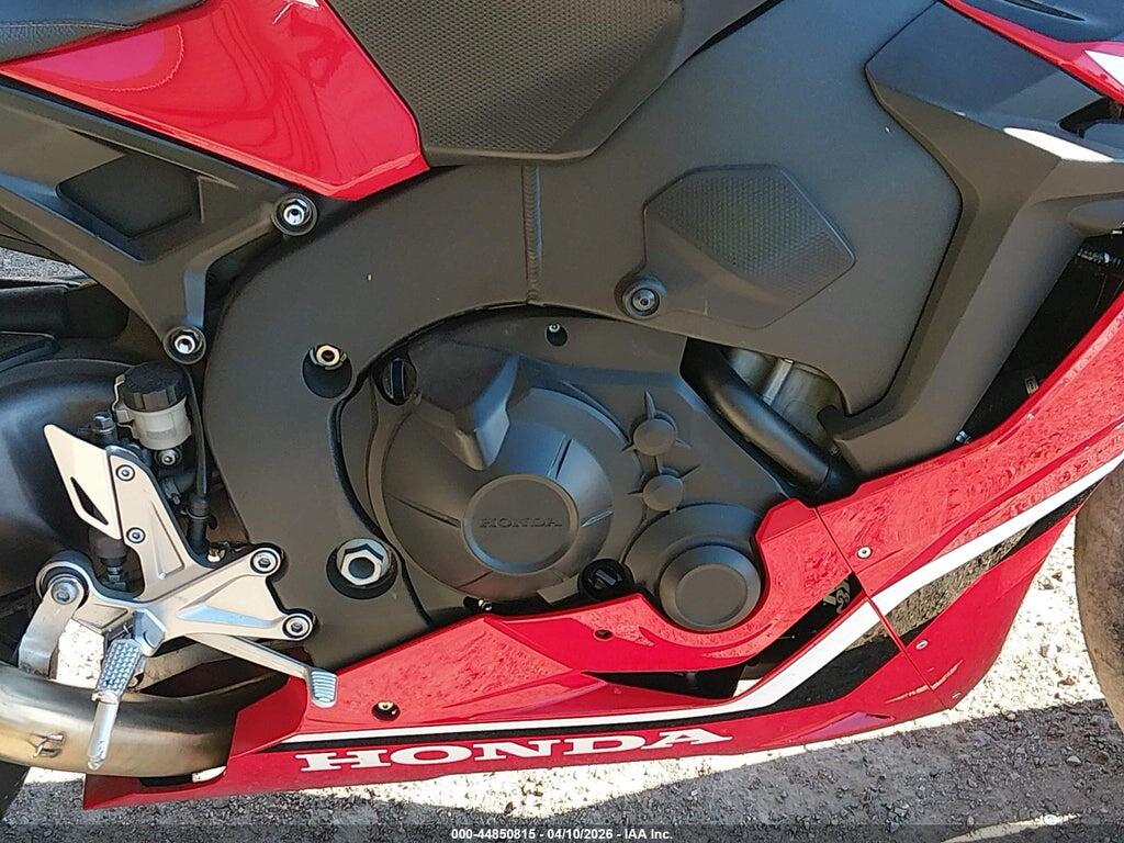 JH2SC7712JK100556 2018 HONDA CBR1000 photo no. 8