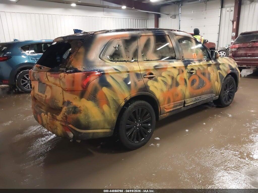 JA4AZ3A31LZ003214 2020 MITSUBISHI OUTLANDER photo no. 4