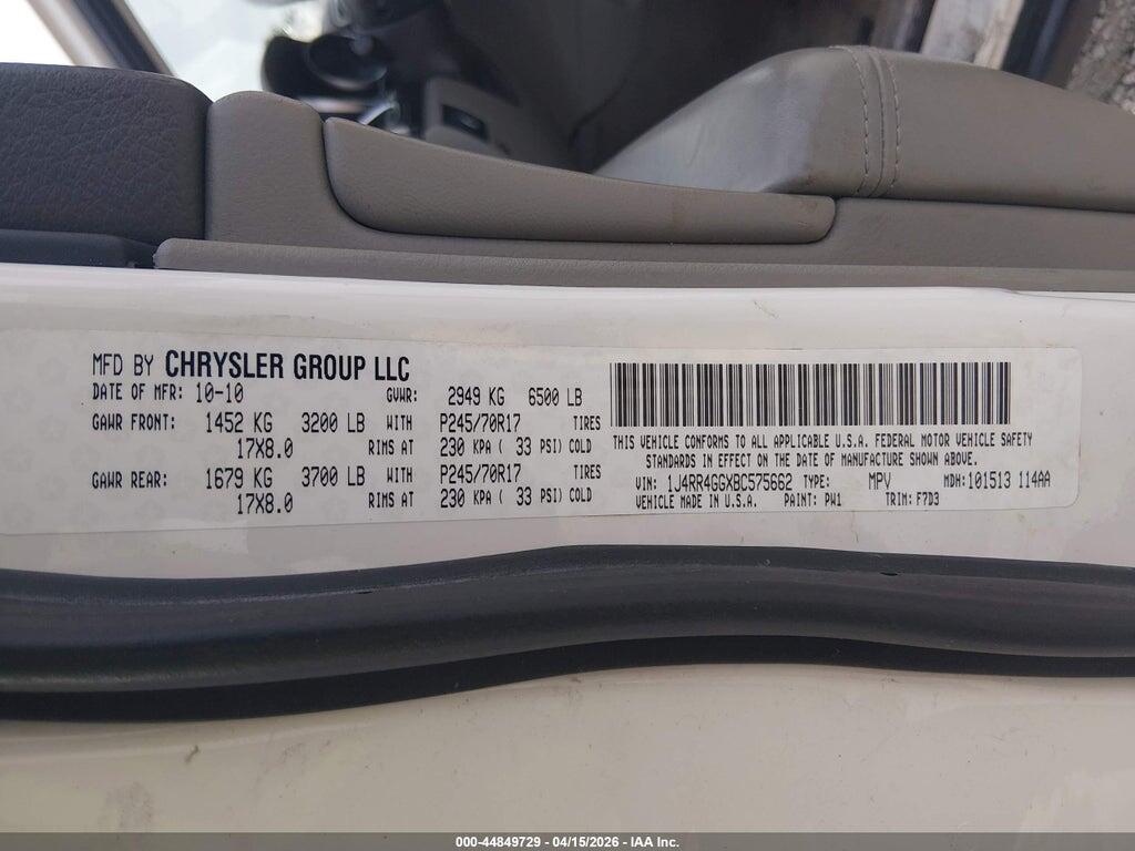 1J4RR4GGXBC575662 2011 JEEP GRAND CHEROKEE photo no. 9