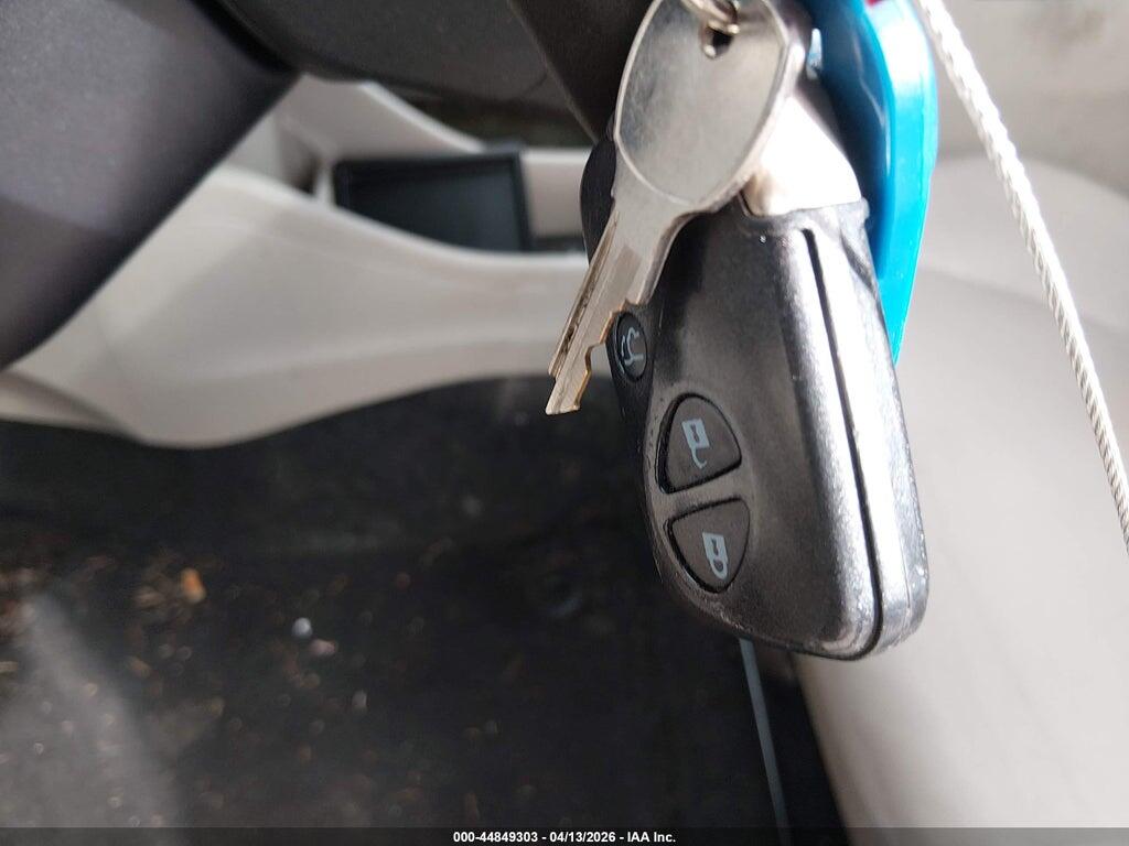 JTDZN3EU6C3129790 2012 TOYOTA PRIUS V photo no. 11