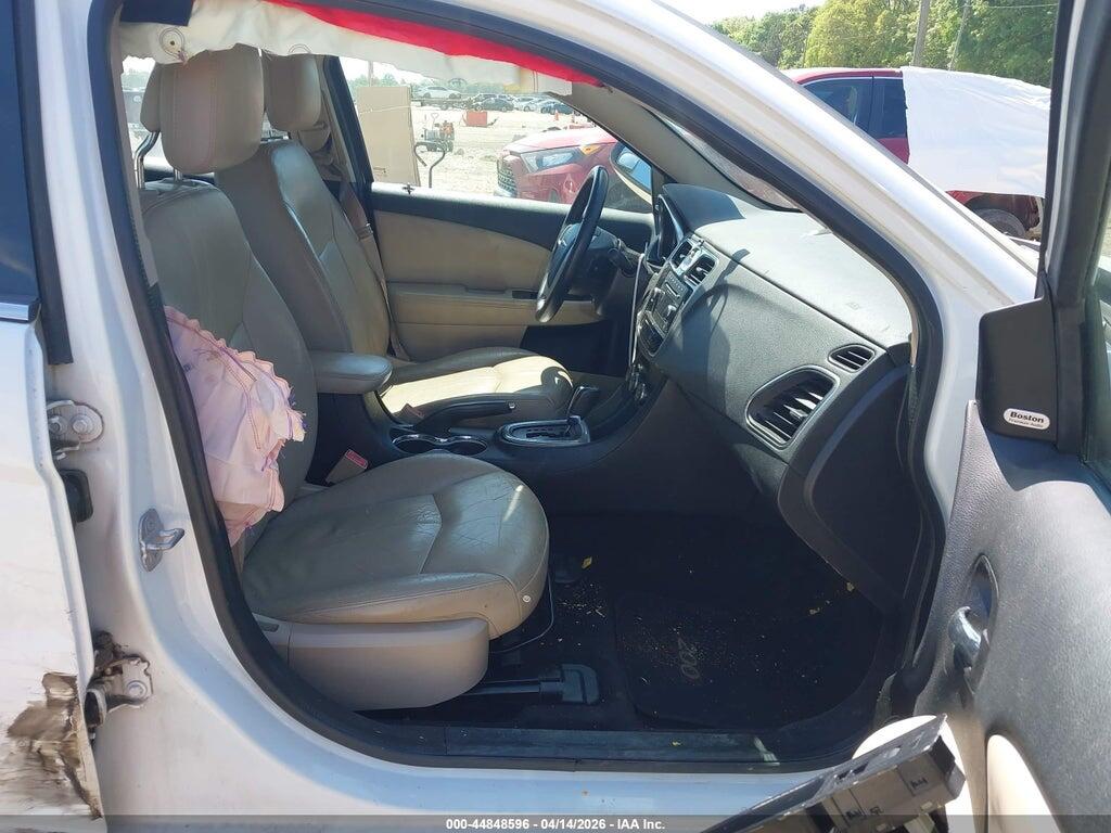 1C3CCBCG7EN159508 2014 CHRYSLER 200 photo no. 5