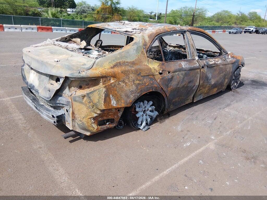 4T1B11HK5JU534263 2018 TOYOTA CAMRY photo no. 4