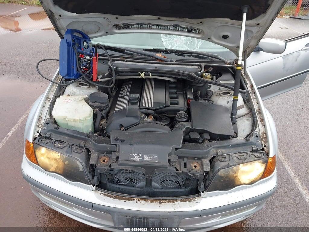 WBAAV33401FU89792 2001 BMW 325I photo no. 10