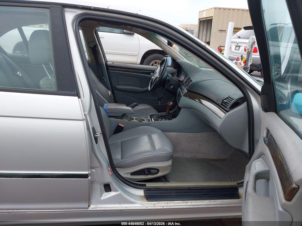 WBAAV33401FU89792 2001 BMW 325I photo no. 5