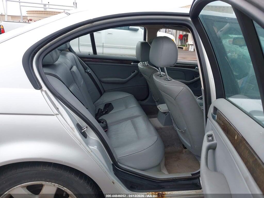 WBAAV33401FU89792 2001 BMW 325I photo no. 8