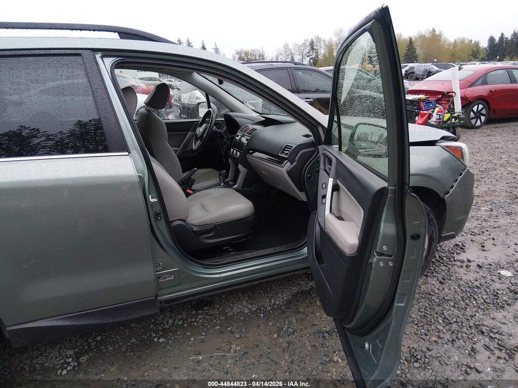 JF2SJAJC7HH566532 2017 SUBARU FORESTER photo no. 5