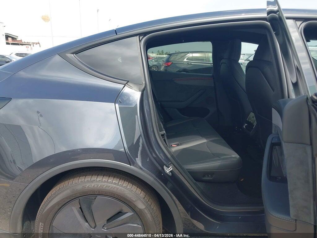 7SAYGDEE2TA666275 2026 TESLA MODEL Y photo no. 8