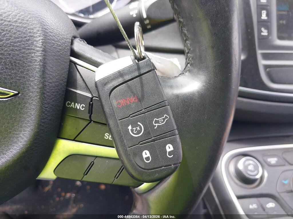 1C3CCCAB0FN726110 2015 CHRYSLER 200 photo no. 11