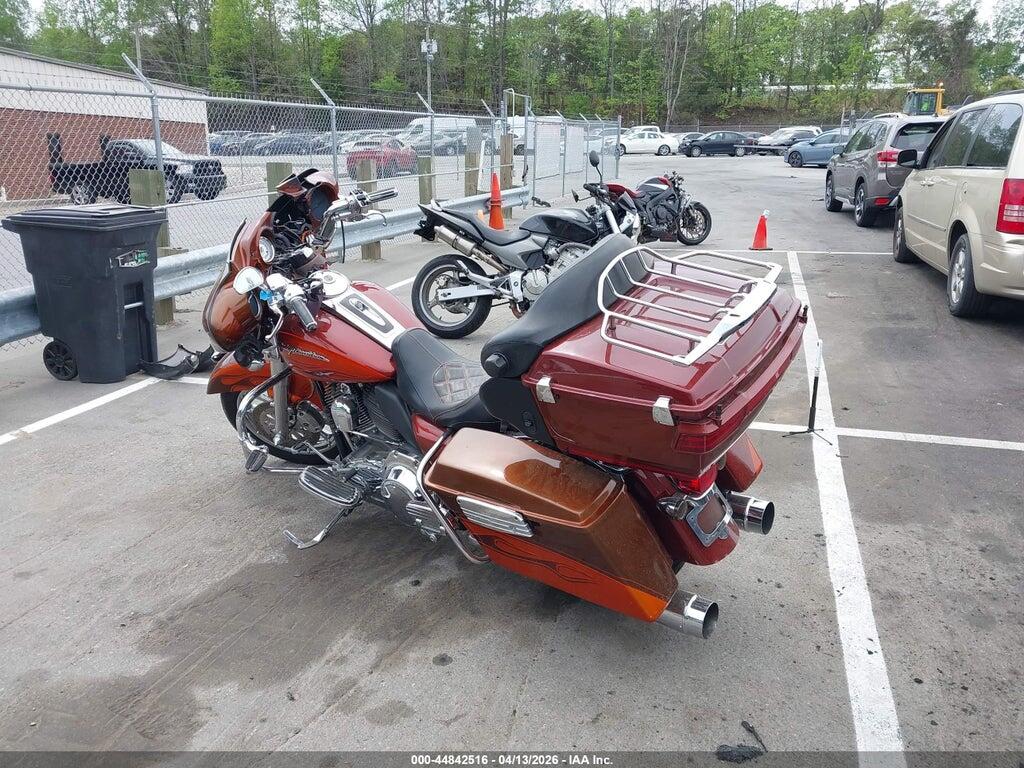 1HD1PR817AB952418 2010 HARLEY-DAVIDSON FLHTCUSE5 photo no. 3