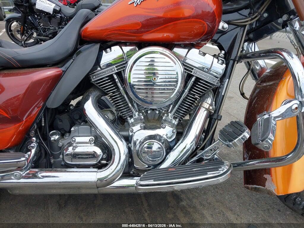 1HD1PR817AB952418 2010 HARLEY-DAVIDSON FLHTCUSE5 photo no. 8
