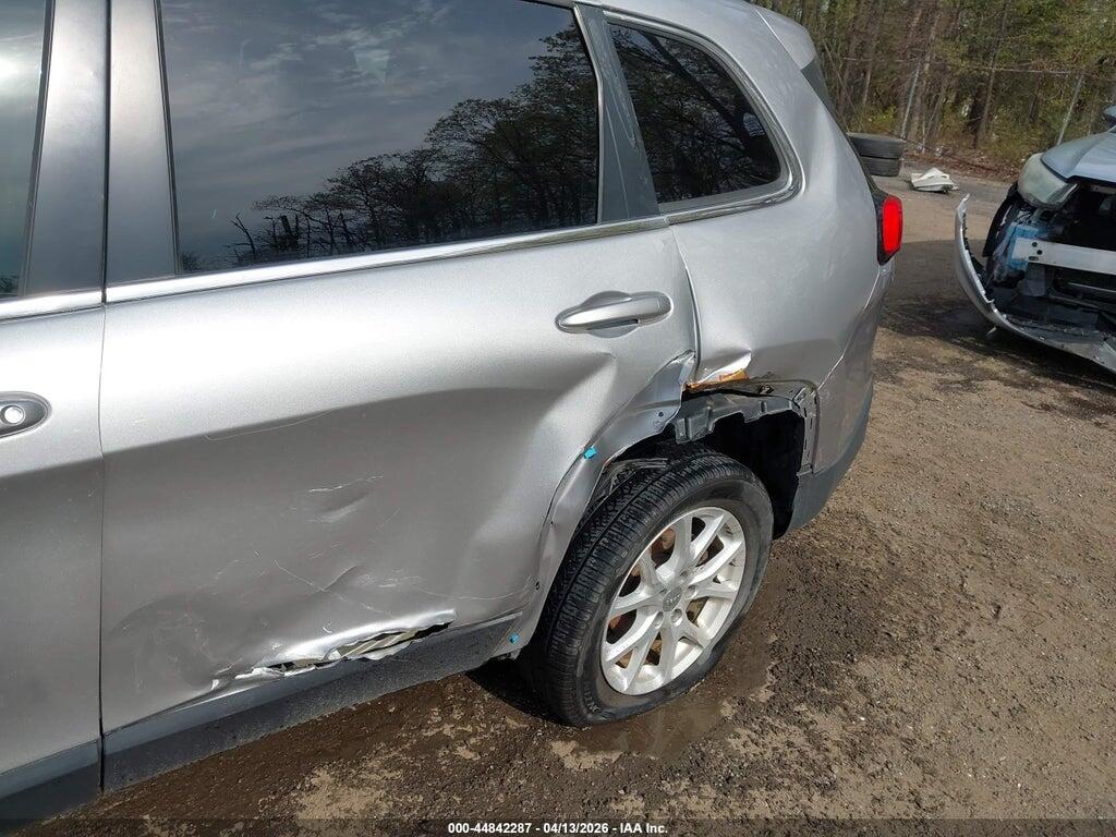 1C4PJLCB4HW603584 2017 JEEP CHEROKEE photo no. 6