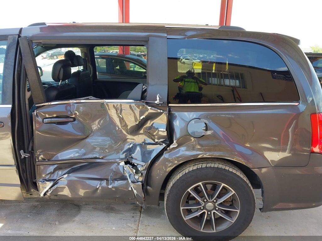 2C4RDGCG9HR827722 2017 DODGE GRAND CARAVAN photo no. 6
