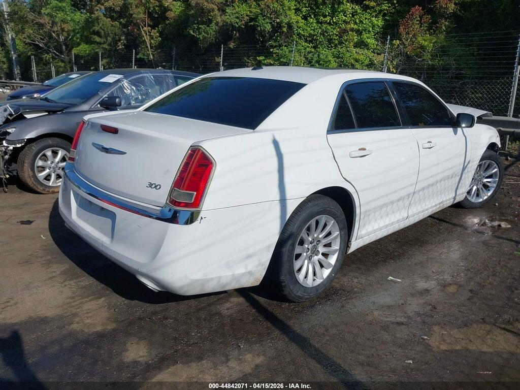 2C3CCAAG6DH735819 2013 CHRYSLER 300 photo no. 4