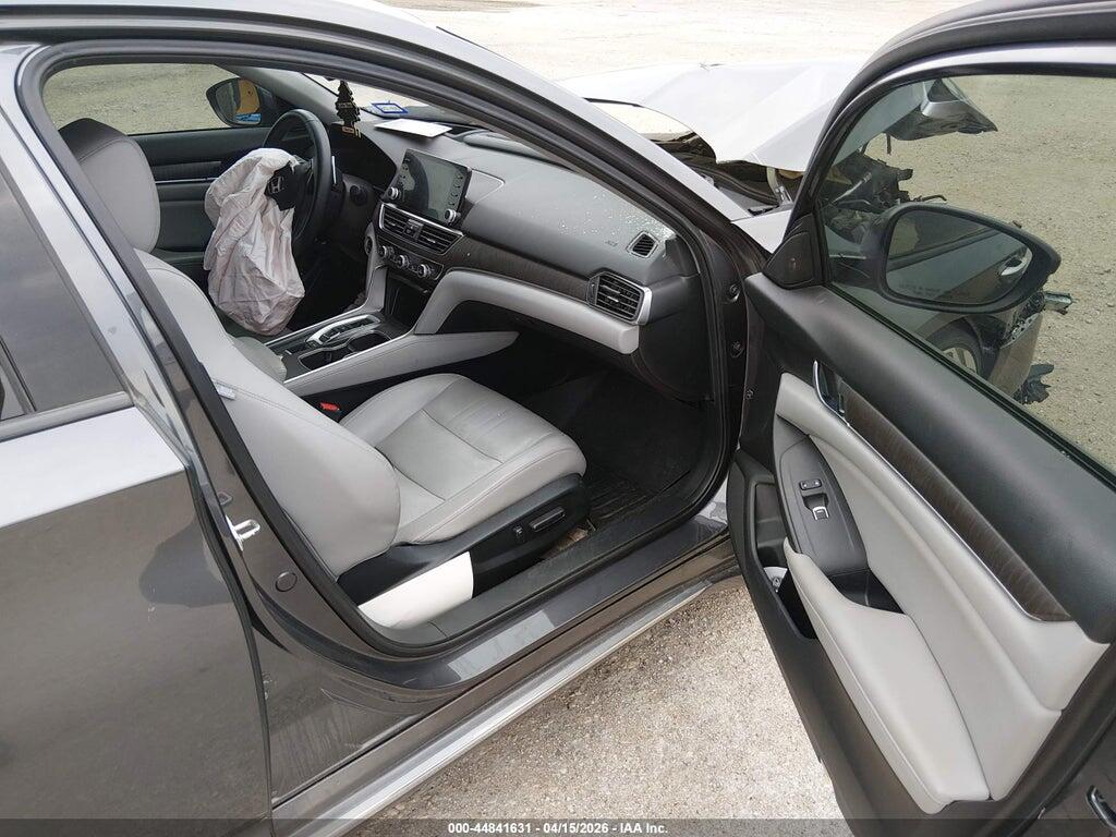 1HGCV2F96JA007130 2018 HONDA ACCORD photo no. 5