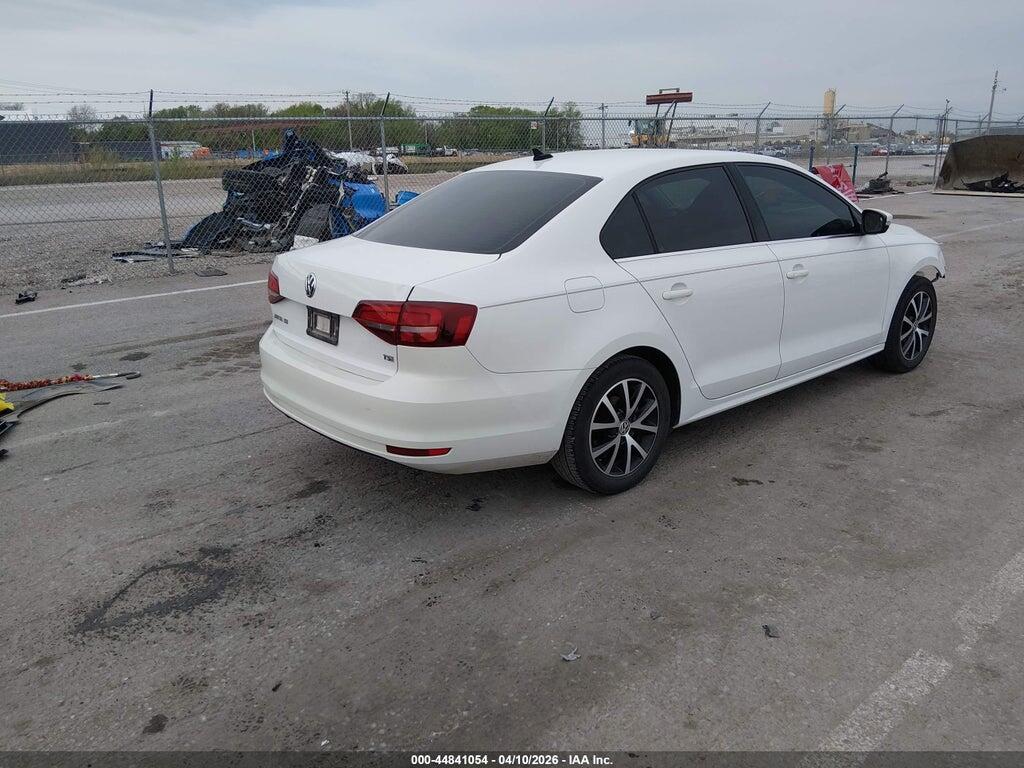 3VWDB7AJ4HM201255 2017 VOLKSWAGEN JETTA photo no. 4