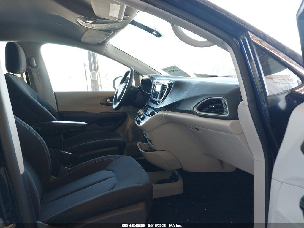 2C4RC1CG5LR243410 2020 CHRYSLER VOYAGER photo no. 5