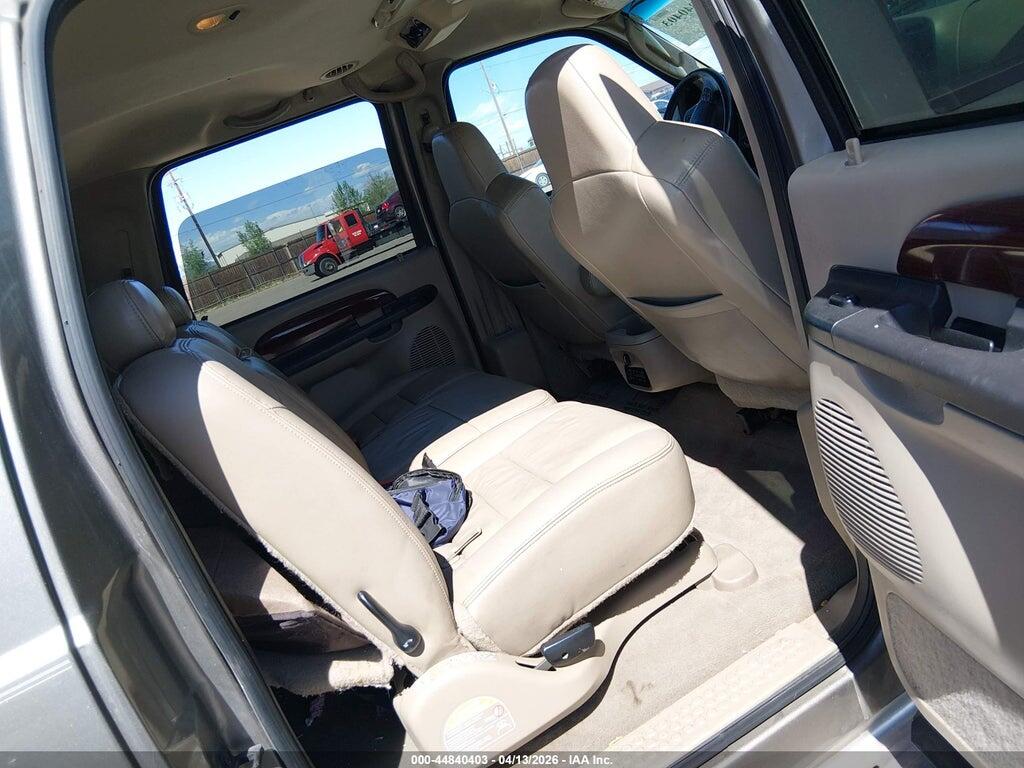 1FMNU43S05EB14116 2005 FORD EXCURSION photo no. 8