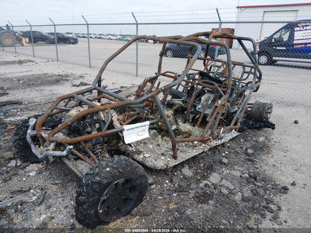 4UF15MPV6FT308157 2015 ARCTIC CAT 951CC photo no. 2