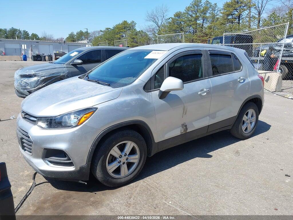 KL7CJKSBXLB027863 2020 CHEVROLET TRAX photo no. 2