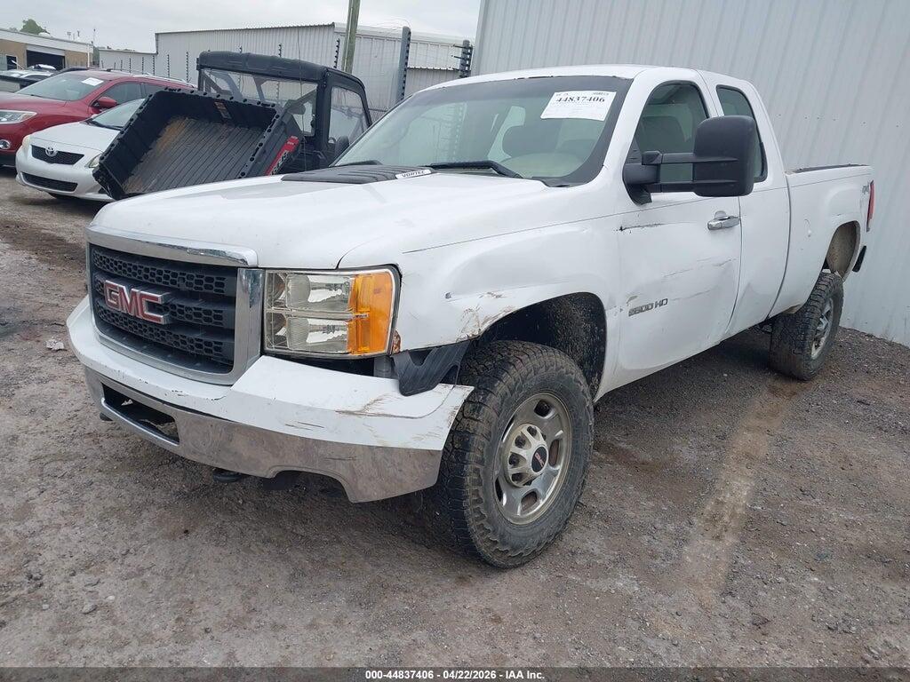 1GT22ZCG3BZ311615 2011 GMC SIERRA 2500HD photo no. 2