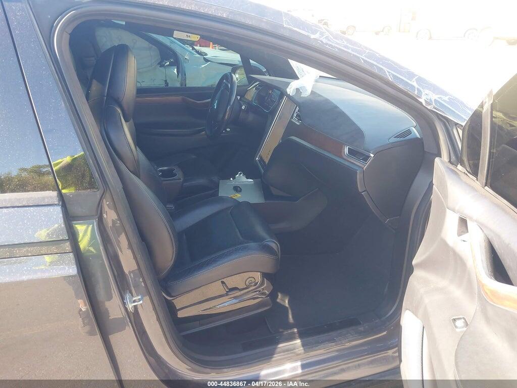 5YJXCAE43GFS00745 2016 TESLA MODEL X photo no. 5