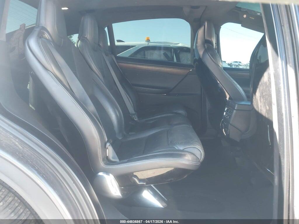5YJXCAE43GFS00745 2016 TESLA MODEL X photo no. 8