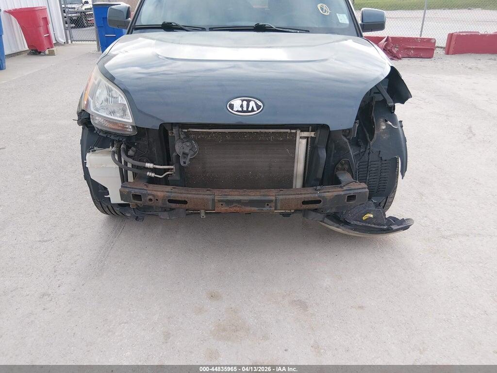 KNDJT2A26B7294876 2011 KIA SOUL photo no. 6