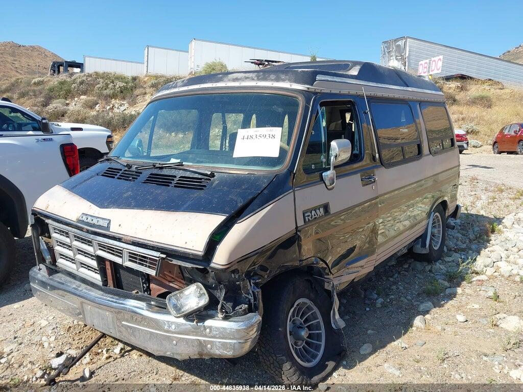 2B6FB13Y6JK124094 1988 DODGE RAM VAN photo no. 2