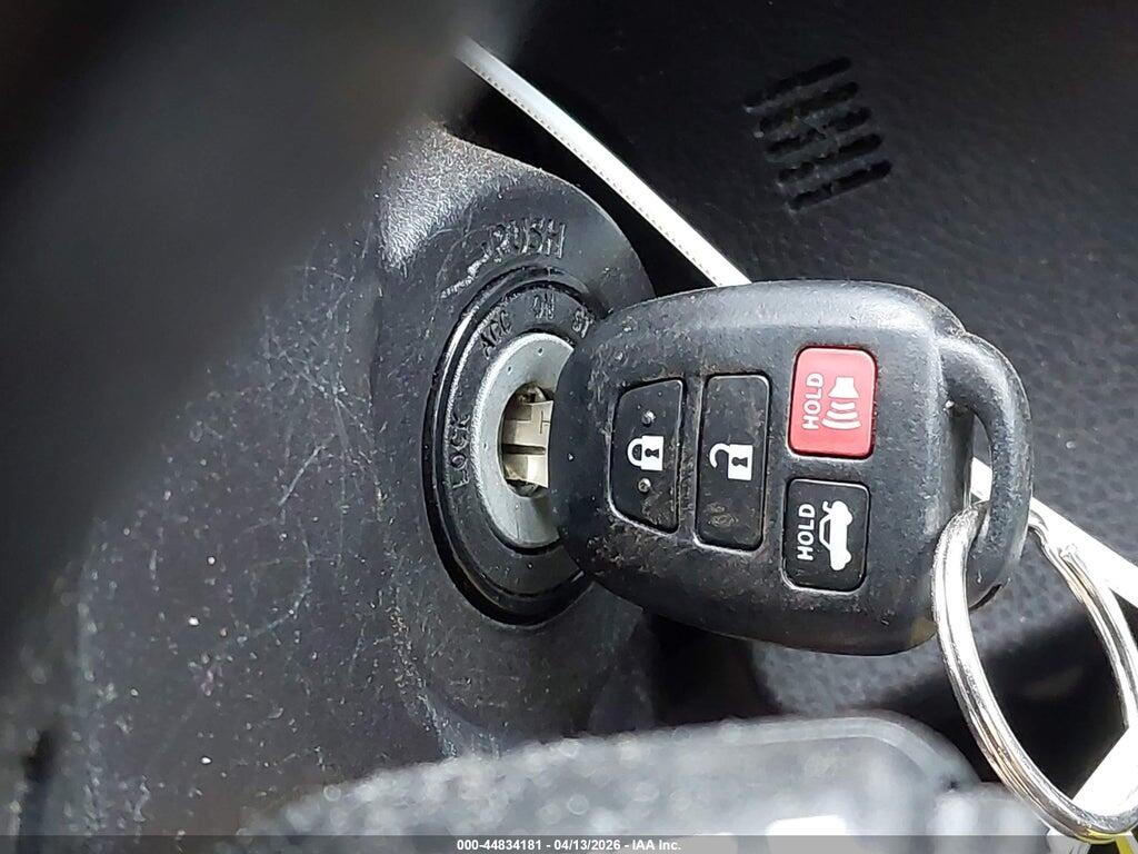 2T1BURHE0GC636838 2016 TOYOTA COROLLA photo no. 11