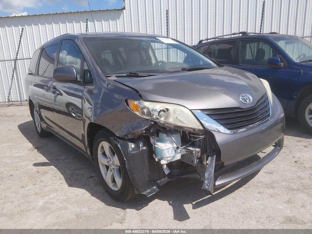 5TDKK3DC3BS032109 2011 TOYOTA SIENNA photo no. 1