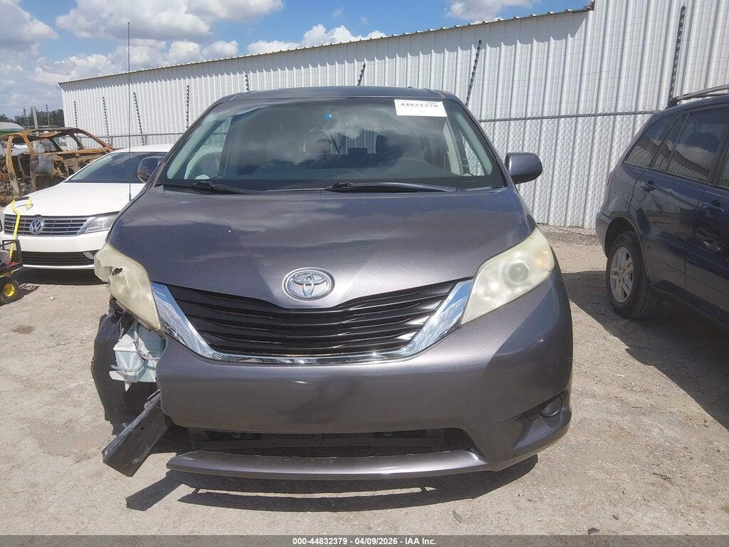5TDKK3DC3BS032109 2011 TOYOTA SIENNA photo no. 12