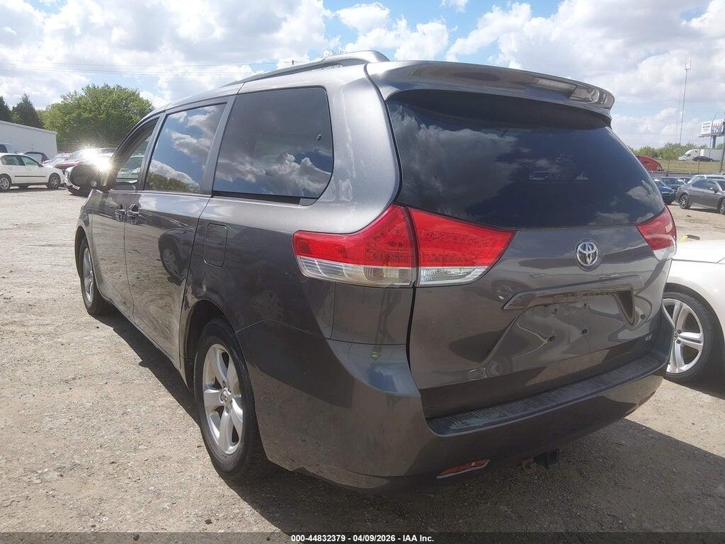 5TDKK3DC3BS032109 2011 TOYOTA SIENNA photo no. 3