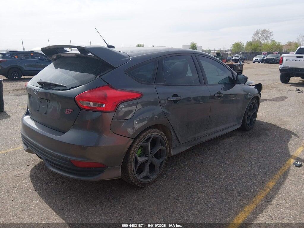 1FADP3L90HL212387 2017 FORD FOCUS ST photo no. 4