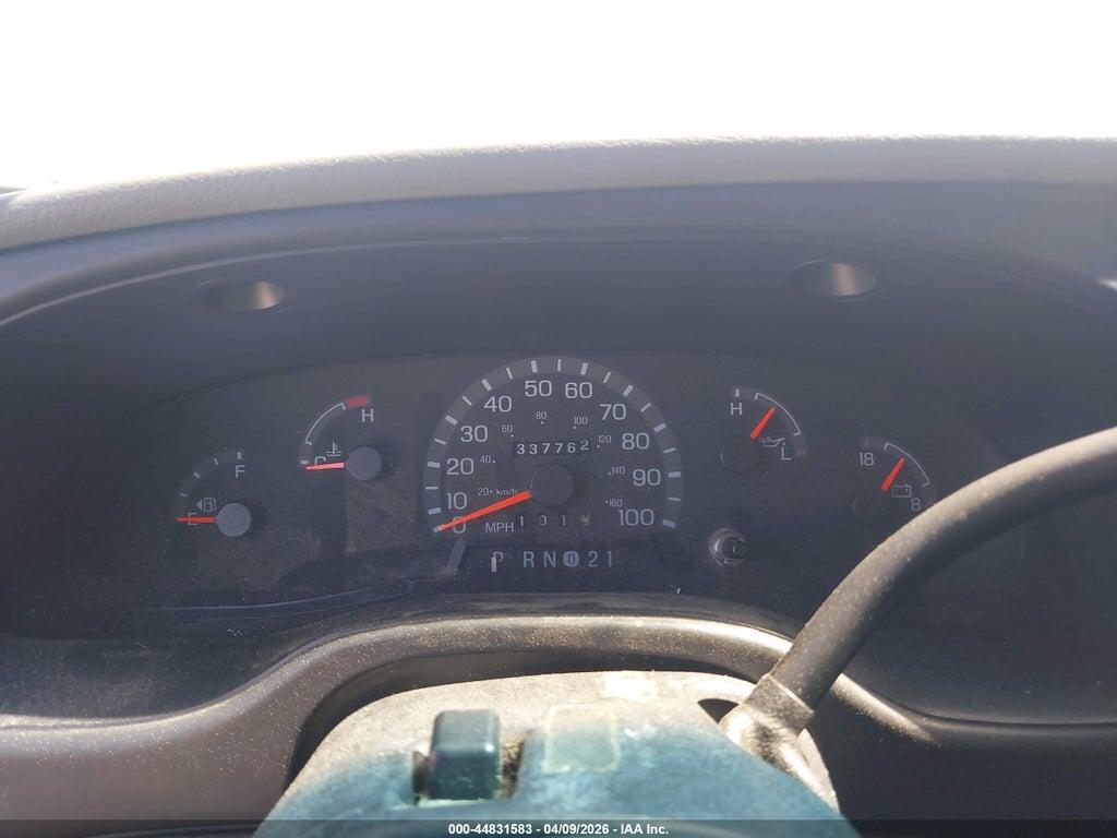 1FTRE14231HB52108 2001 FORD E-150 photo no. 7