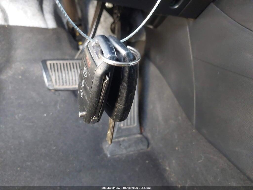 KNDJP3A53H7435416 2017 KIA SOUL photo no. 11