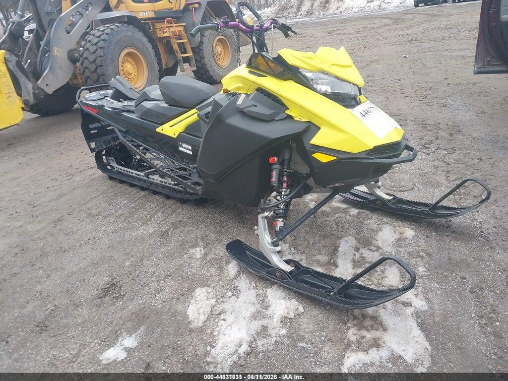 2017 SKI-DOO SUMMIT 850 SP 2BPSCEHAXHV000123