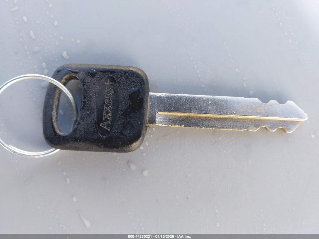 1FAPP62TXNH157389 1992 FORD THUNDERBIRD photo no. 11