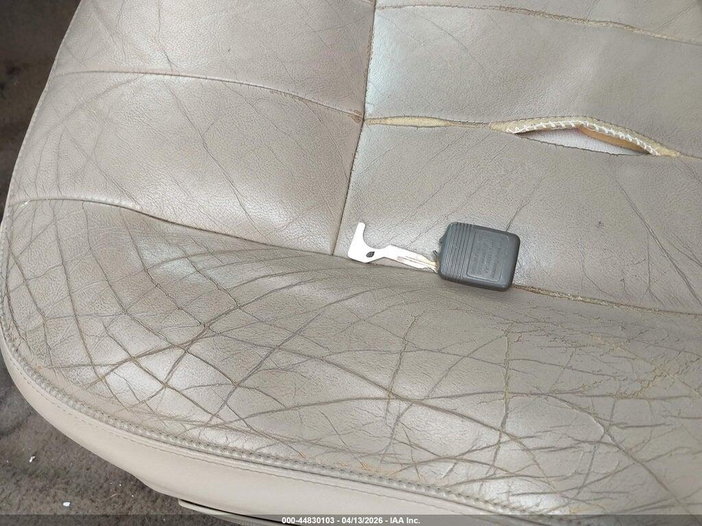 2MHHM75W55Z608331 2005 MERCURY GRAND MARQUIS photo no. 11