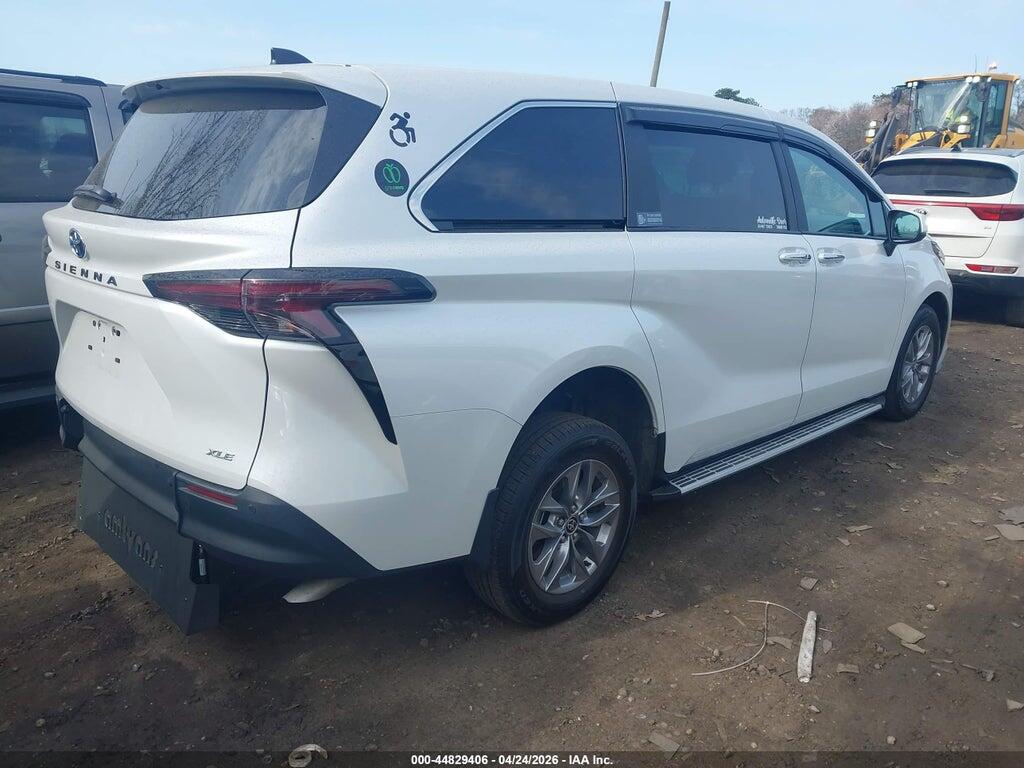 5TDYRKEC0SS272720 2025 TOYOTA SIENNA photo no. 4