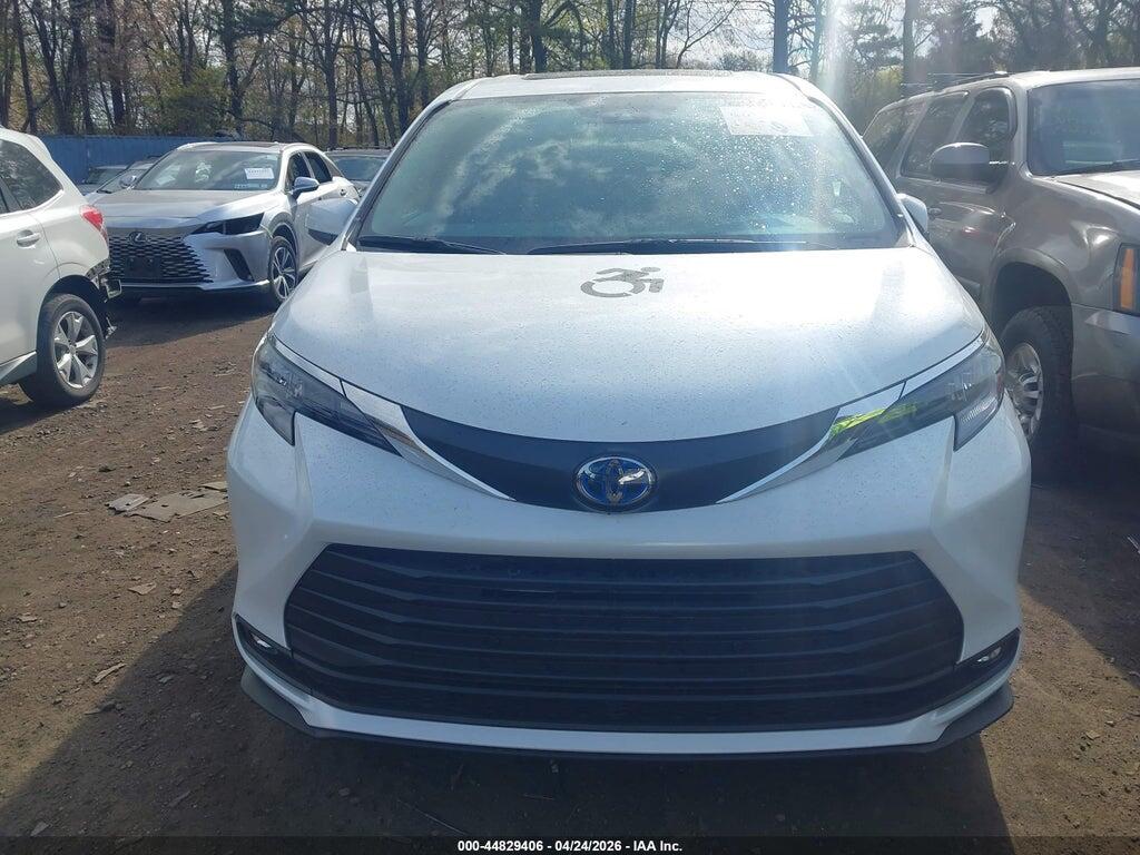 5TDYRKEC0SS272720 2025 TOYOTA SIENNA photo no. 6